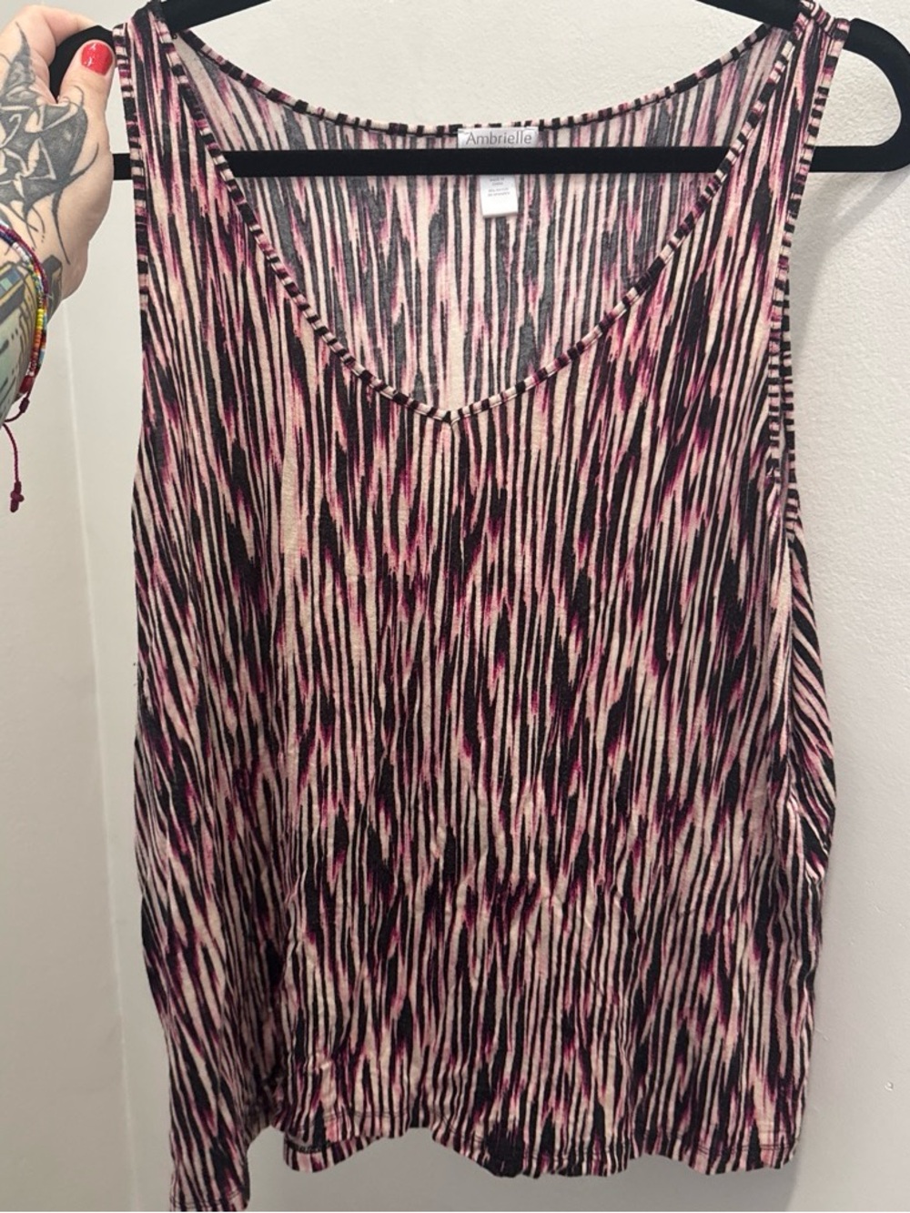 Ambrielle Pink, Black & Cream Abstract Print Scoop Neck Tank